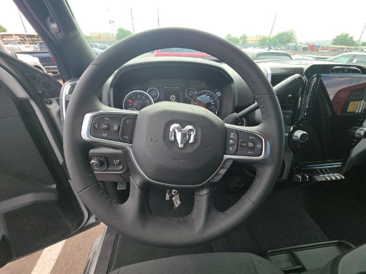 Used 2026 RAM 2500 Big Horn AWD/4WD image 3