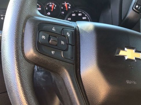 Used 2022 Chevrolet Silverado 1500 Custom image 17