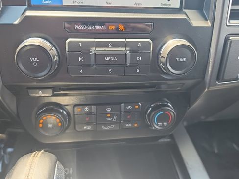 Used 2018 Ford F150 XLT w/ Equipment Group 302A Luxury AWD/4WD image 31