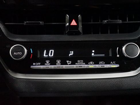 Used 2024 Toyota Corolla LE FWD image 20