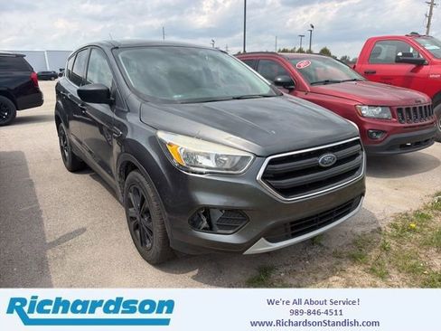 Used 2017 Ford Escape SE FWD image 1