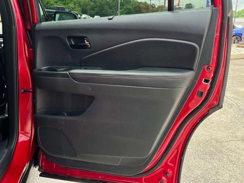 Used 2025 Honda Passport Black Edition image 23
