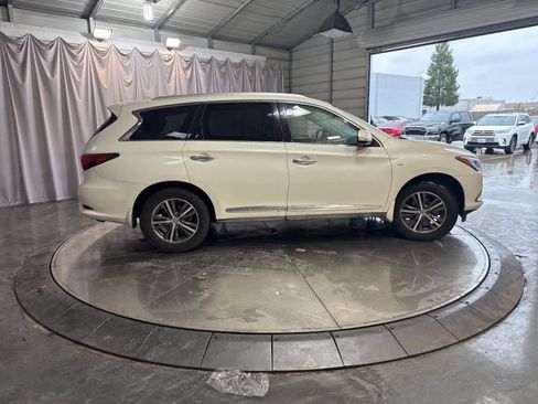 Used 2018 INFINITI QX60 FWD w/ Premium Plus Package image 4