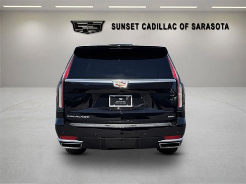 Certified 2022 Cadillac Escalade Premium Luxury Platinum image 4