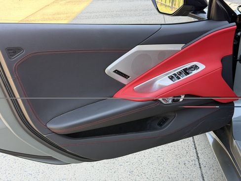 Used 2023 Chevrolet Corvette Stingray Preferred Conv w/ Z51 Performance Package RWD image 13
