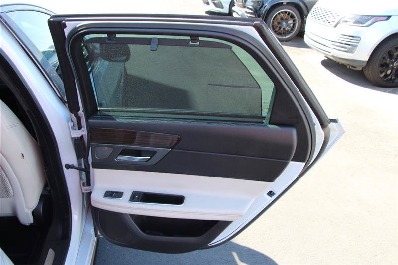 Used 2018 Jaguar XF S AWD/4WD image 36