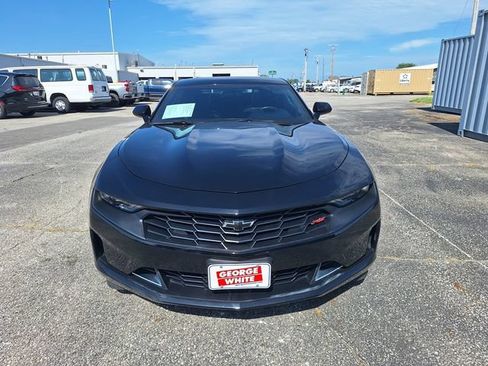 Used 2019 Chevrolet Camaro LT w/ RS Package RWD image 9