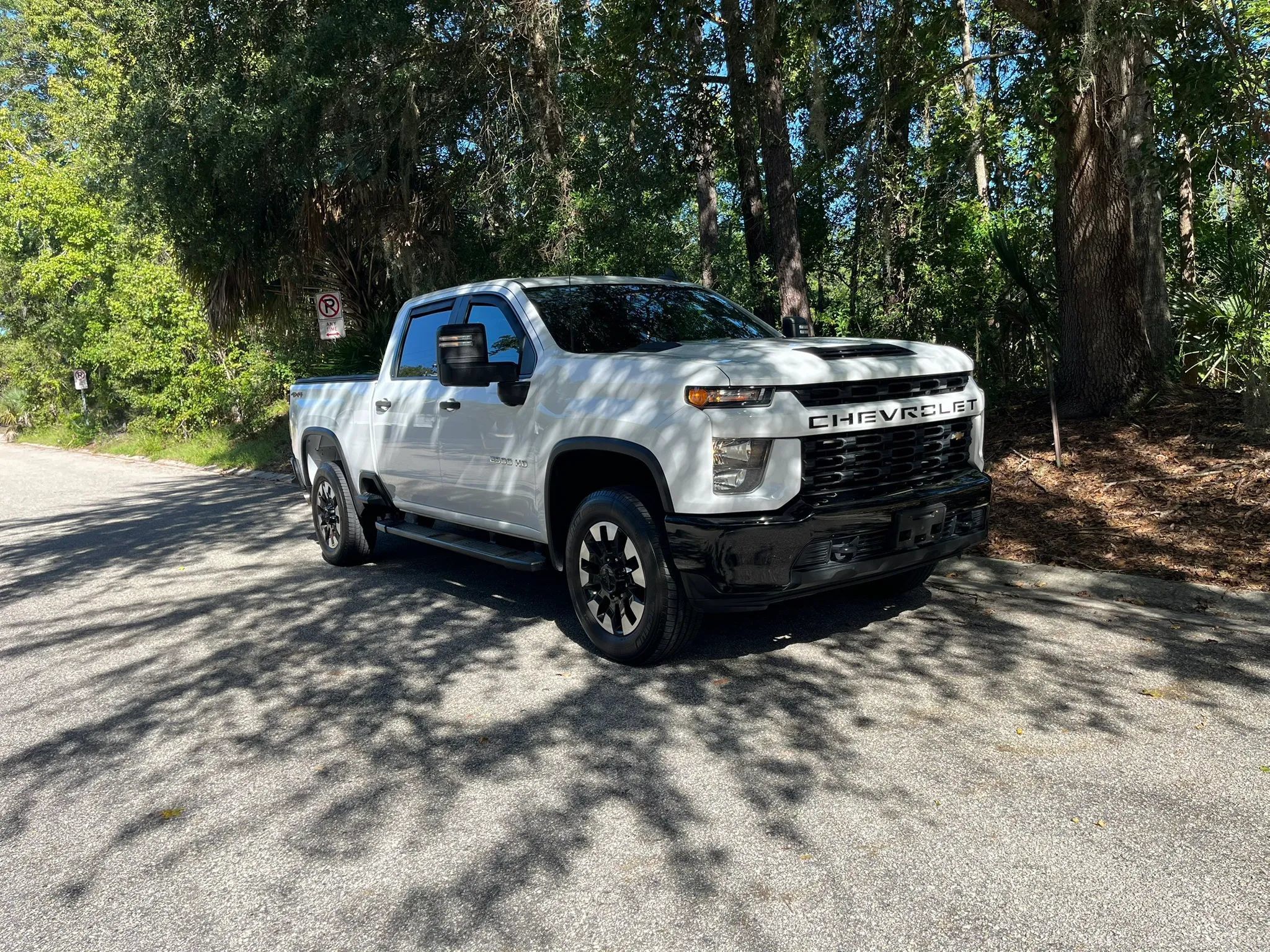 Used 2020 Chevrolet Silverado 2500 Custom w/ Custom Value Package AWD/4WD image 3