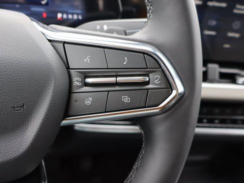 New 2026 Chevrolet Equinox LT w/ Convenience Package II image 9