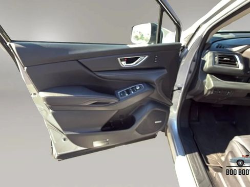 Used 2023 Subaru Ascent Limited w/ Technology Package AWD/4WD image 17