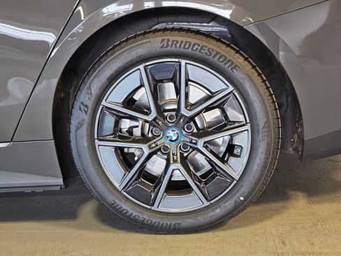 Used 2023 BMW i4 eDrive35 RWD image 8