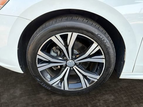 Used 2021 Volkswagen Passat 2.0T SE image 43