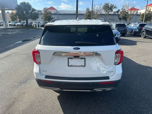 Used 2020 Ford Explorer XLT w/ Equipment Group 202A image 6