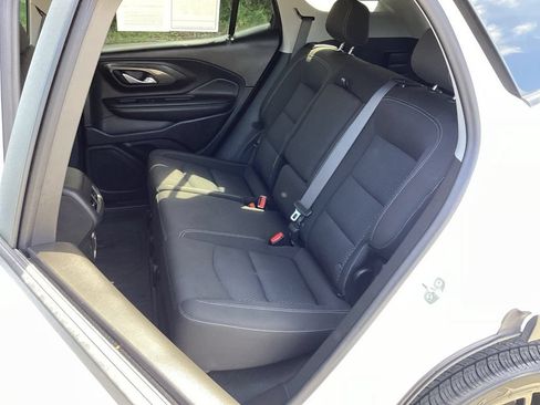 Used 2024 GMC Terrain SLE w/ Driver Convenience Package FWD image 40