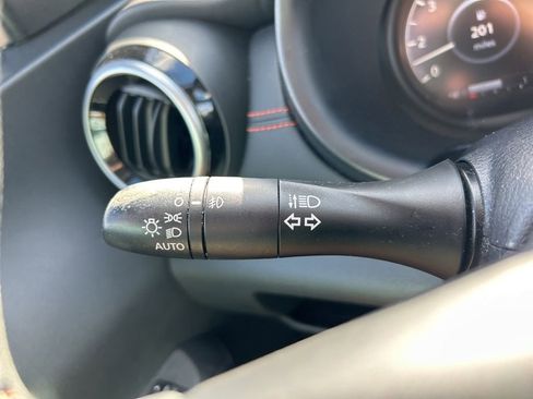 Used 2023 Nissan Kicks SR image 28