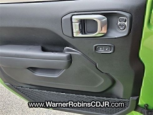 New 2025 Jeep Gladiator Sport image 28