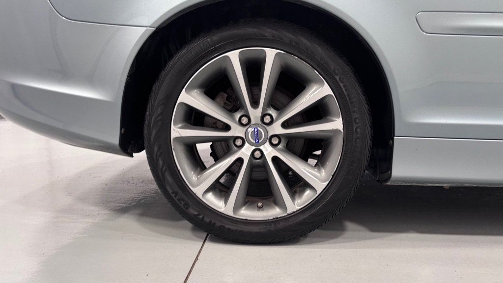 Used 2011 Volvo C70 T5 w/ Multimedia Pkg FWD image 39