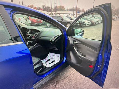 Used 2014 Ford Focus Titanium image 12