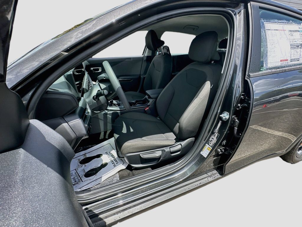New 2026 Kia K4 FWD image 19
