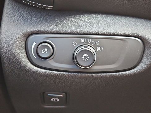 New 2025 Chevrolet Blazer LT w/ Driver Confidence Package image 18