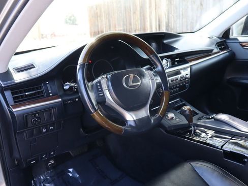 Used 2015 Lexus ES 350 w/ Luxury Package image 15