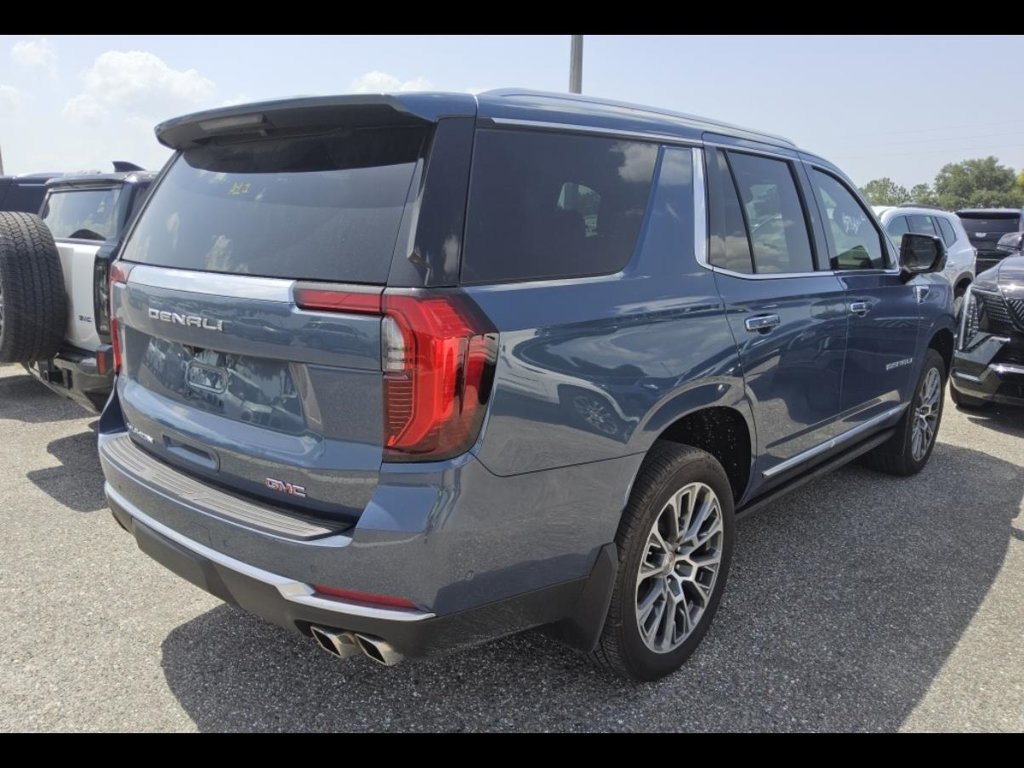 Used 2026 GMC Yukon Denali w/ Sun & Power Step Package AWD/4WD image 9