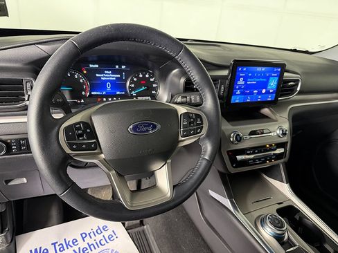 Used 2023 Ford Explorer XLT w/ Equipment Group 202A AWD/4WD image 23