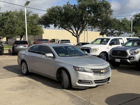 Used 2018 Chevrolet Impala LT FWD image 3
