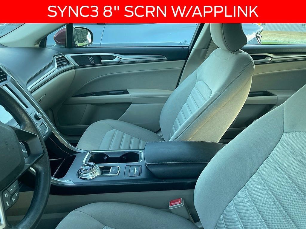 Used 2019 Ford Fusion SE FWD image 8