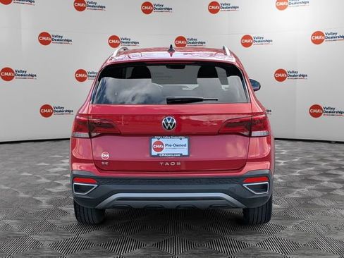Certified 2023 Volkswagen Taos SE image 6