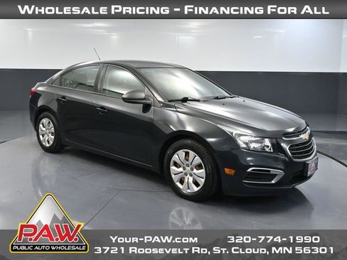 Used 2015 Chevrolet Cruze LS image 1