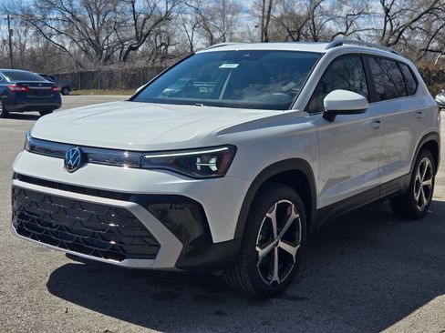 New 2026 Volkswagen Taos SEL AWD/4WD image 1