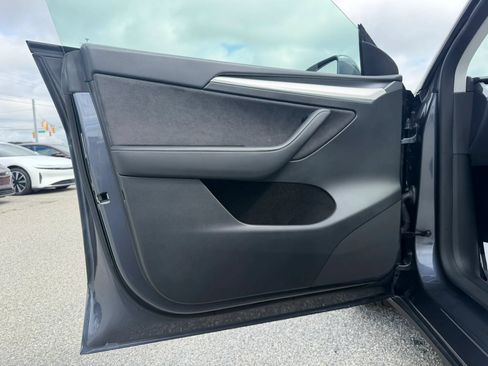 Used 2023 Tesla Model Y Performance AWD/4WD image 8