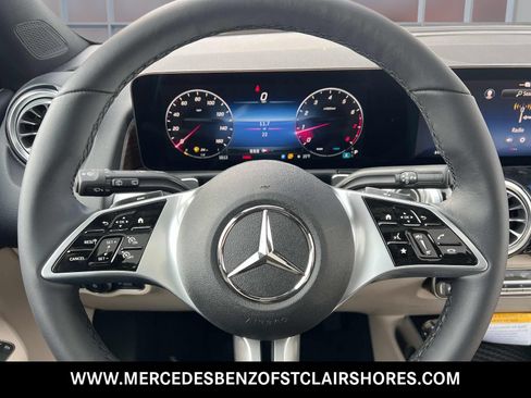 Used 2026 Mercedes-Benz GLB 250 4MATIC image 24
