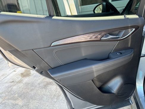 Certified 2023 Buick Envision Avenir image 30