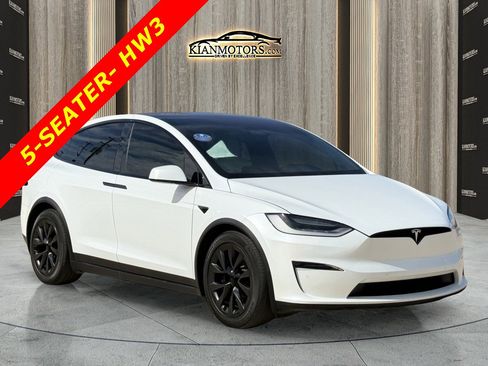 Used 2023 Tesla Model X image 1