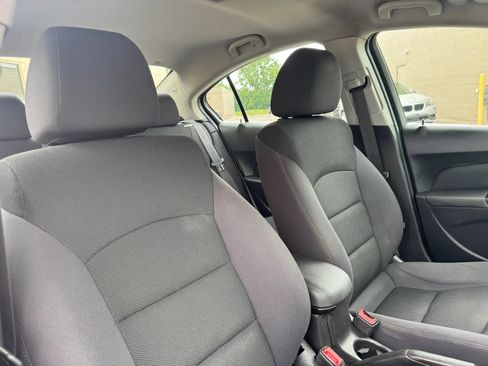 Used 2014 Chevrolet Cruze LT FWD image 27