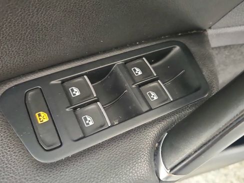 Used 2017 Volkswagen Golf R DCC & Navigation 4Motion image 31