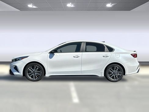 Used 2024 Kia Forte GT-Line image 2