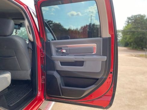 Used 2019 RAM 1500 Big Horn AWD/4WD image 12