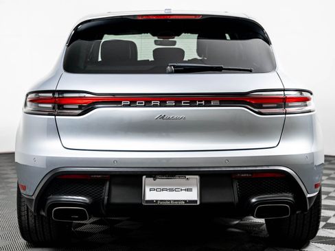 Certified 2023 Porsche Macan AWD/4WD image 11