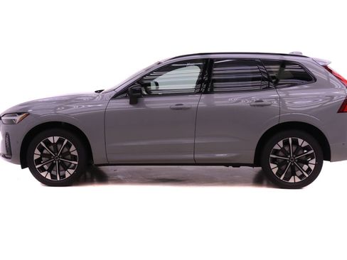 New 2026 Volvo XC60 B5 Plus w/ Protection Package Premier image 3