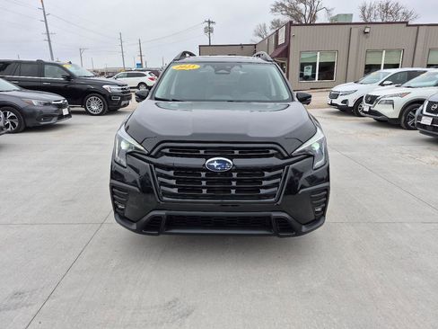 Used 2023 Subaru Ascent Onyx Edition Limited image 3