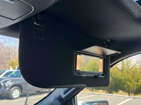 Used 2022 Ford F150 Lariat w/ Equipment Group 502A High image 11