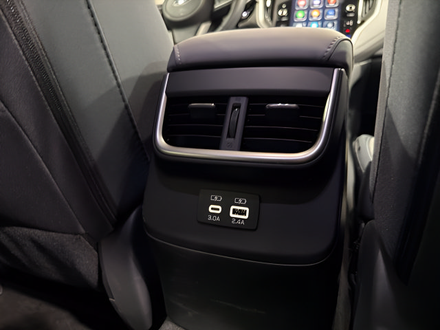 Used 2025 Subaru Outback Premium AWD/4WD image 34