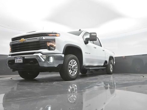 Used 2025 Chevrolet Silverado 2500 LT w/ Convenience Package AWD/4WD image 37