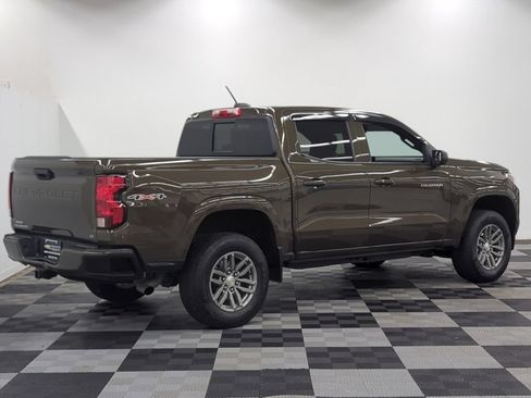 Used 2024 Chevrolet Colorado LT w/ LT Convenience Package AWD/4WD image 7