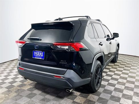 Certified 2021 Toyota RAV4 XLE w/ XLE Grade Weather Package image 8