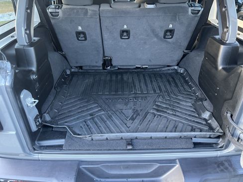 Used 2021 Jeep Wrangler Unlimited Sport image 30