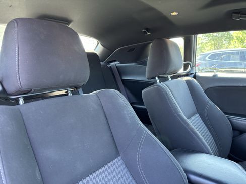 Used 2020 Dodge Challenger SXT RWD image 35